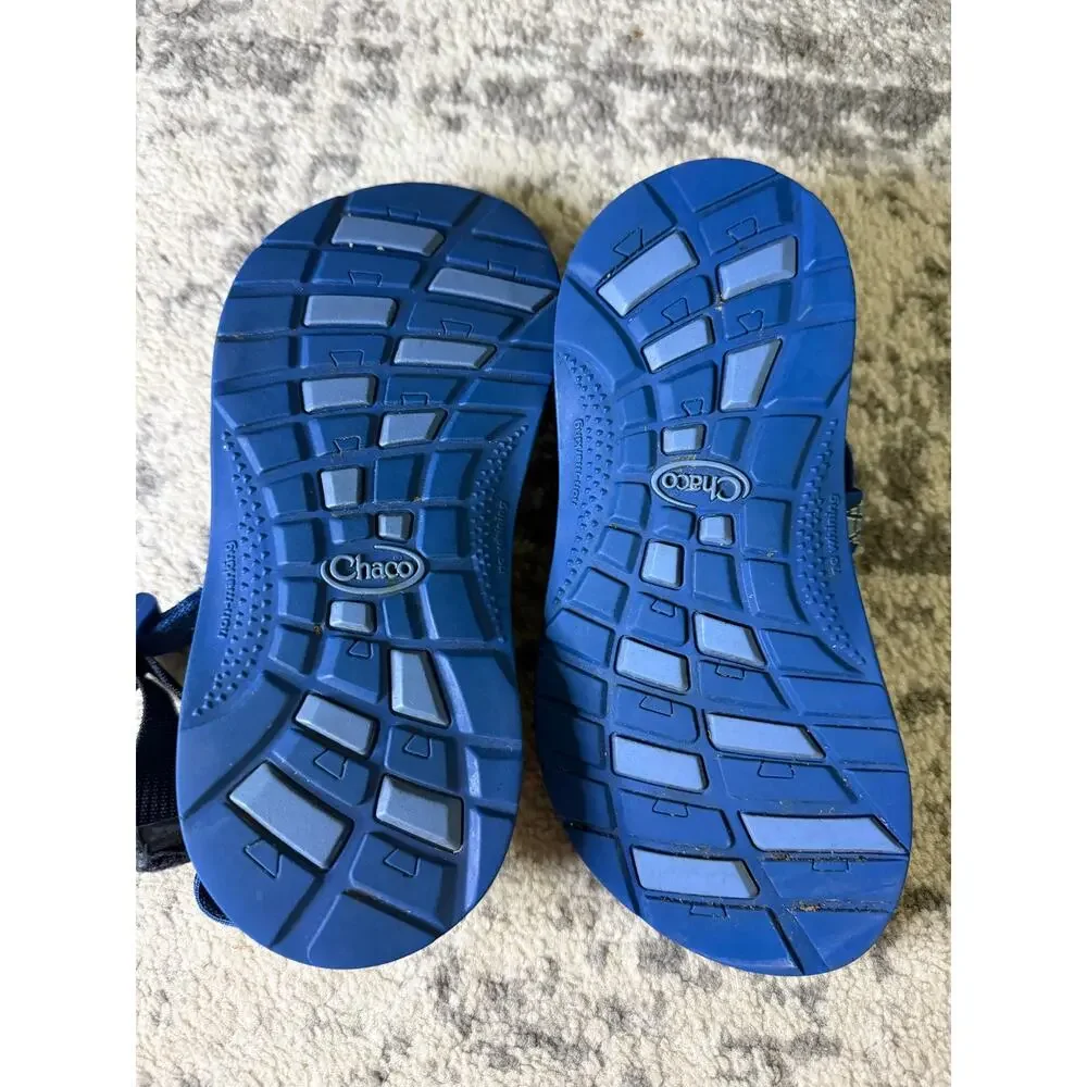 Kids Chaco z-strap Sandals size 3